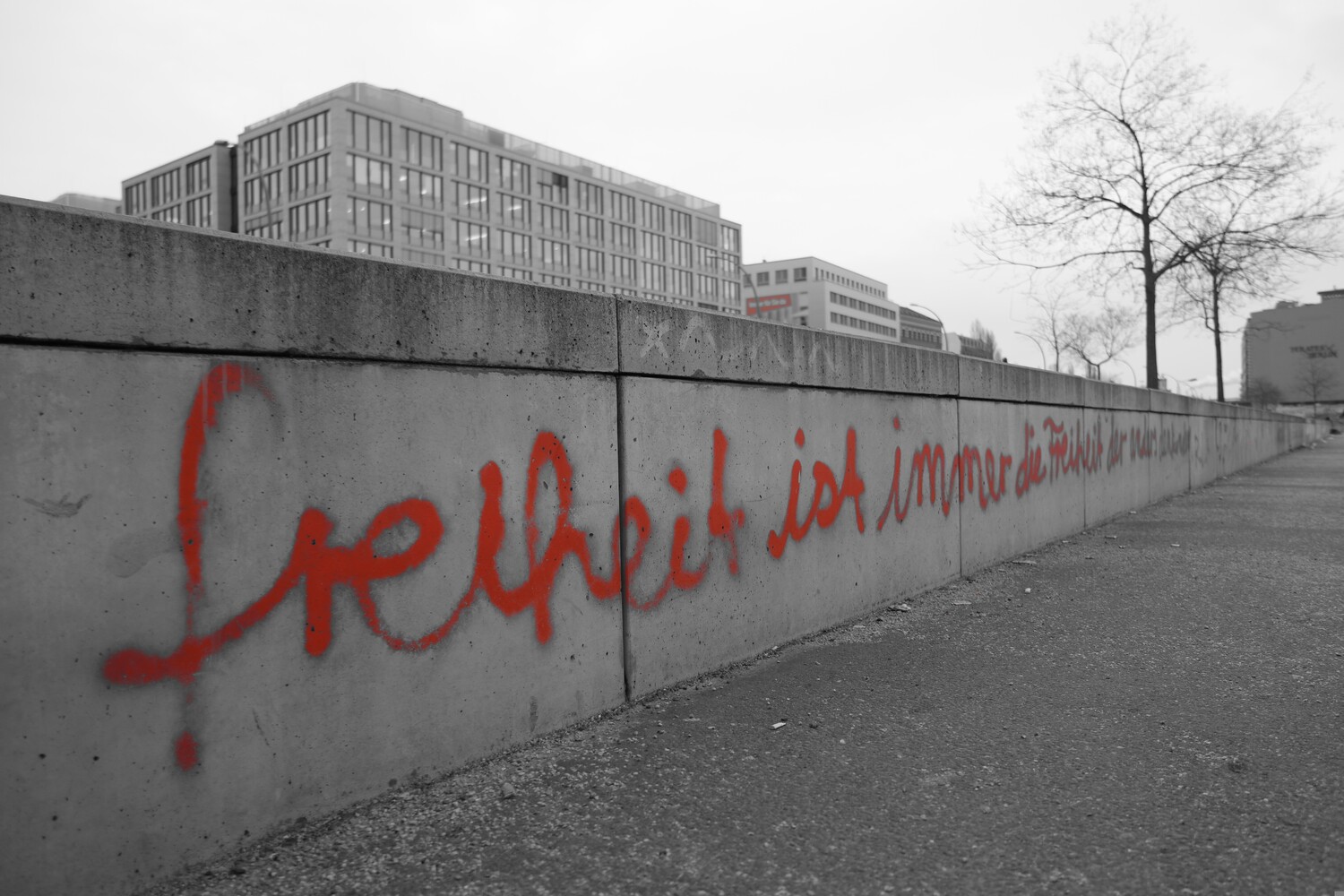Zitat von Rosa Luxemburg an der Berliner Mauer: «Freiheit ist immer Freiheit der Andersdenkenden.»