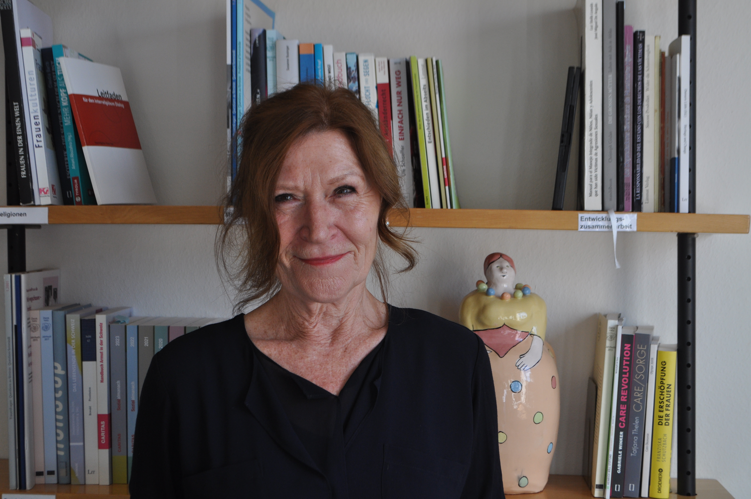 Léonie Wetzstein ist Sozialpädagogin und Heimleiterin. Sie engagiert sich als ehrenamtliches Mitglied in der Fachkommission des Solidaritätsfonds.